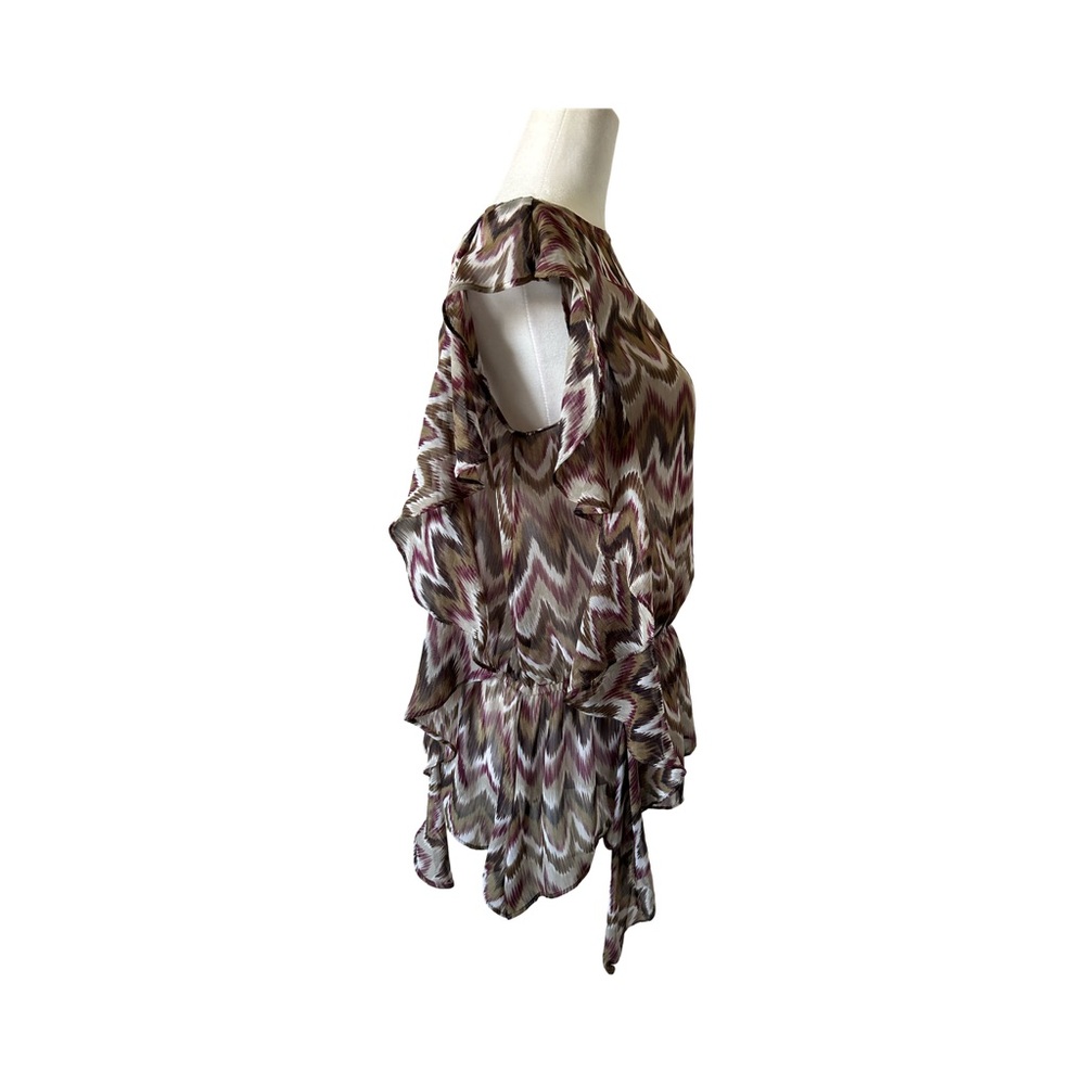 Chevron Patterned Ruffle Top - Picture 4 of 4